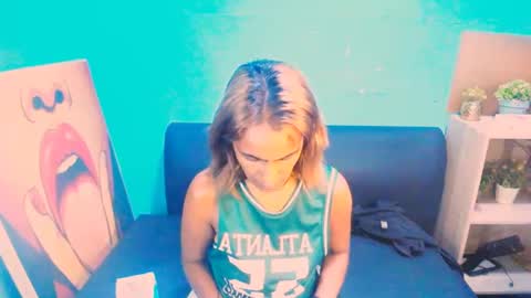 alanadelray online show from 02-05-25, 02:16