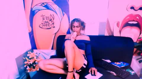 alanadelray online show from 02-23-25, 05:18