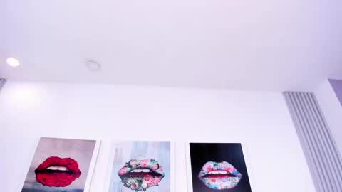 Snapshot of alanakim_ chatting on 09-19-25, 08:09 Alana Kim online show from 09-19-25, 08:09