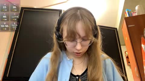 Snapshot of alanehadaller chatting on 09-08-25, 05:56 Stella online show from 09-08-25, 05:56