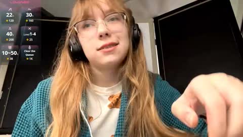 Snapshot of alanehadaller chatting on 09-19-25, 11:33 Stella online show from 09-19-25, 11:33