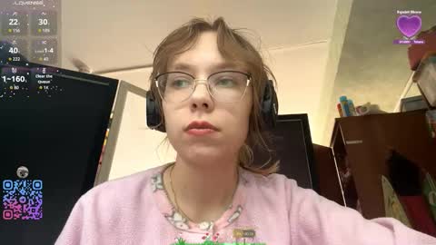 Snapshot of alanehadaller chatting on 10-04-25, 10:46 Stella online show from 10-04-25, 10:46