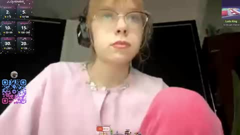 Snapshot of alanehadaller chatting on 10-05-25, 01:20 Stella online show from 10-05-25, 01:20