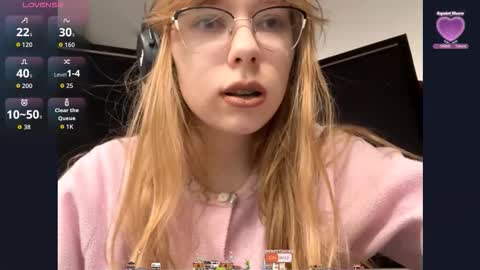 Snapshot of alanehadaller chatting on 10-12-25, 07:40 Stella online show from 10-12-25, 07:40