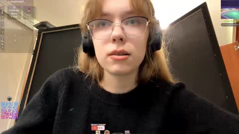 Snapshot of alanehadaller chatting on 10-18-25, 01:56 Stella online show from 10-18-25, 01:56