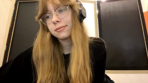 Snapshot of alanehadaller chatting on 10-20-25, 11:32 Stella online show from 10-20-25, 11:32