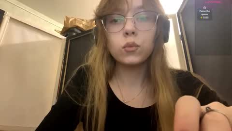 Snapshot of alanehadaller chatting on 10-30-25, 03:02 Stella online show from 10-30-25, 03:02