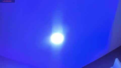 Snapshot of alanna_hank chatting on 11-30-25, 06:01 Alanna online show from 11-30-25, 06:01