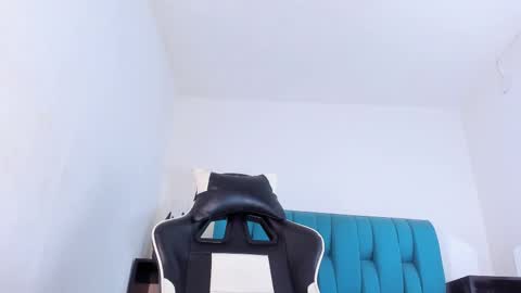 alannaughty_ online show from 02-12-25, 07:02