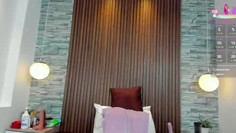 alannavidal online show from 09-18-25, 03:08