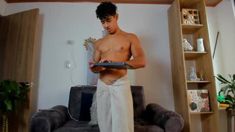 Snapshot of alansex66 chatting on 09-25-25, 01:26 Alan online show from 09-25-25, 01:26