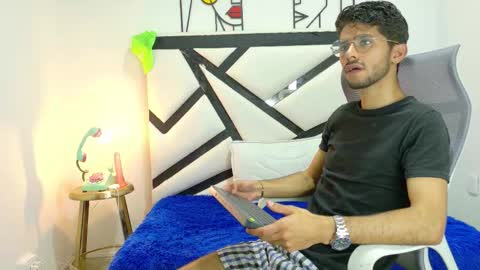 alanvilla_lobo online show from 10-25-25, 08:47