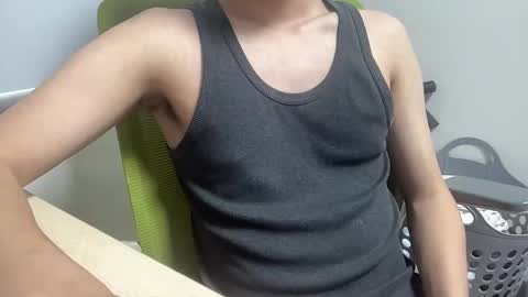 Snapshot of alanwu12 chatting on 11-15-25, 05:49 alanwu12 online show from 11-15-25, 05:49