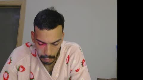 Snapshot of alaouirim25 chatting on 05-29-26, 02:09 AllylicArabis online show from 05-29-26, 02:09