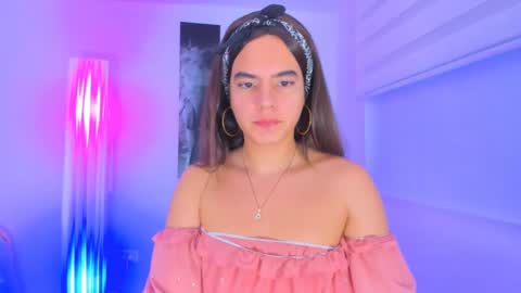 Snapshot of alaska_pears0 chatting on 01-28-25, 03:46   online show from 01-28-25, 03:46