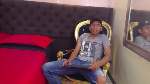 Snapshot of alasttor__ chatting on 12-02-25, 11:48 Alasttor online show from 12-02-25, 11:48