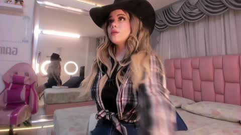 albaandthayron online show from 01-18-25, 12:04