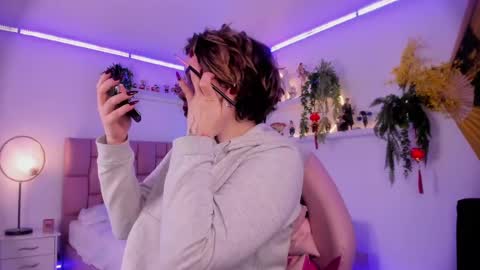 albaandthayron online show from 02-13-25, 12:11