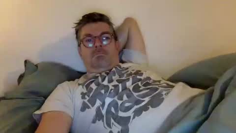 Snapshot of albandant chatting on 12-27-24, 11:21 albandant online show from 12-27-24, 11:21