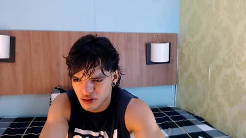 Snapshot of albertbernal69 chatting on 02-24-25, 01:57 Albert online show from 02-24-25, 01:57