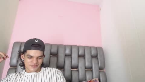 Snapshot of albertbernal69 chatting on 03-06-25, 02:19 Albert online show from 03-06-25, 02:19