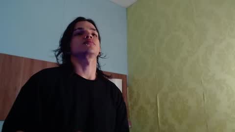 Snapshot of albertbernal69 chatting on 10-13-25, 02:00 Albert online show from 10-13-25, 02:00