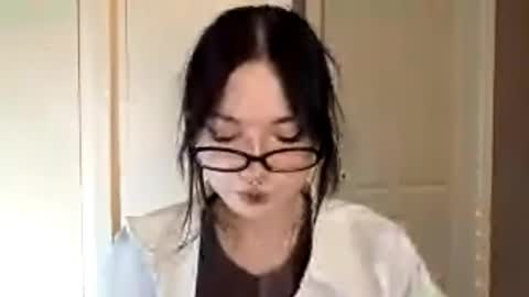 Im Katrina online show from 11-24-25, 05:01