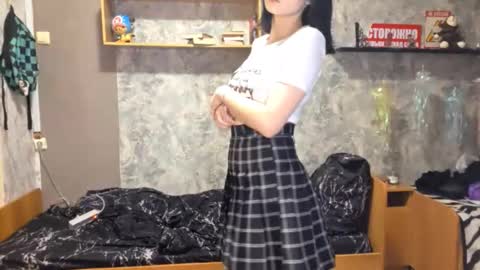 Im Katrina online show from 12-15-25, 04:33