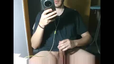 albertolr94730288 online show from 04-30-26, 07:53