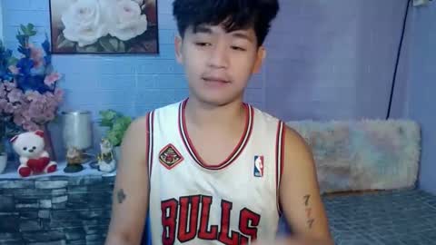 Snapshot of albertx_destroyer69 chatting on 05-07-26, 12:27 Albert online show from 05-07-26, 12:27