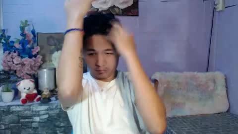 Snapshot of albertx_destroyer69 chatting on 05-11-26, 12:05 Albert online show from 05-11-26, 12:05