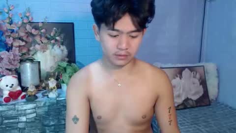 Snapshot of albertx_destroyer69 chatting on 05-12-26, 12:52 Albert online show from 05-12-26, 12:52