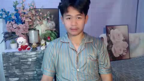 Snapshot of albertx_destroyer69 chatting on 05-13-26, 02:09 Albert online show from 05-13-26, 02:09