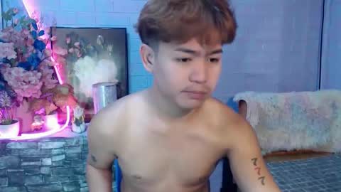 Snapshot of albertx_destroyer69 chatting on 05-26-26, 02:29 Albert online show from 05-26-26, 02:29