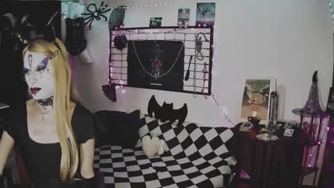 Mistic witch online show from 02-28-25, 01:58