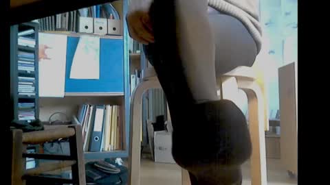 Snapshot of aldolechat chatting on 12-15-25, 12:42 aldolechat online show from 12-15-25, 12:42