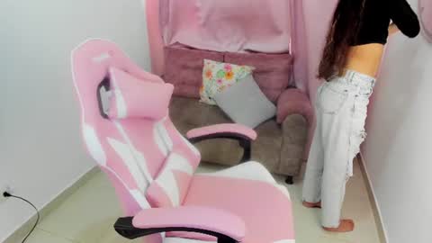Ale  online show from 07-23-26, 02:26
