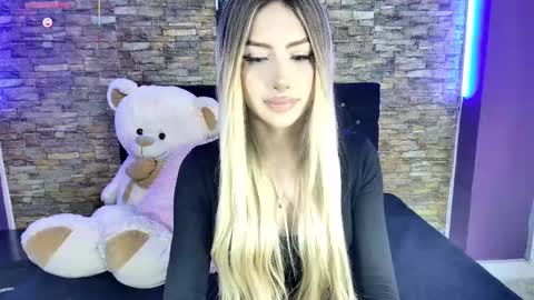 ALE LOVE online show from 02-19-25, 02:33