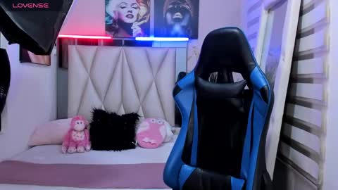 ale_noah_xxx online show from 01-06-25, 02:48