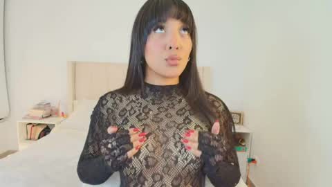 Alee Foxx  online show from 04-16-26, 11:40