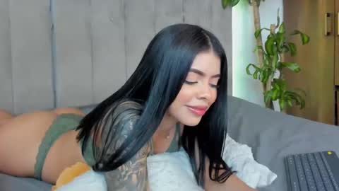Alegra Brown online show from 10-23-25, 03:22