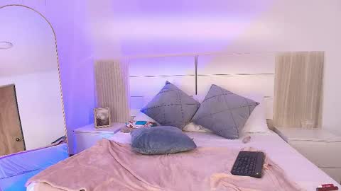 Snapshot of alehia_cute chatting on 02-07-26, 10:13 Alehia Cute online show from 02-07-26, 10:13