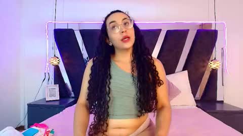 Snapshot of alehia_cute chatting on 03-09-26, 10:14 Alehia Cute online show from 03-09-26, 10:14