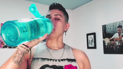 Alejandra online show from 01-02-25, 09:39