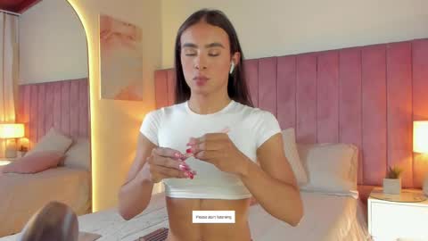 Alejandra Arango online show from 03-05-25, 04:35