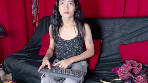 Alejandra online show from 05-15-26, 12:01