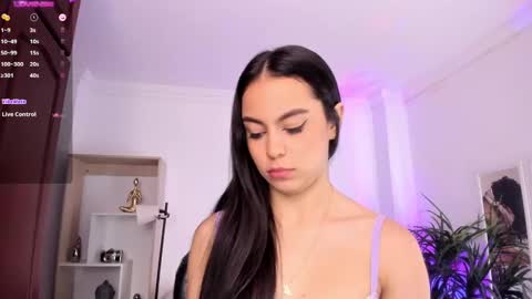 Alejandra online show from 01-30-25, 02:25