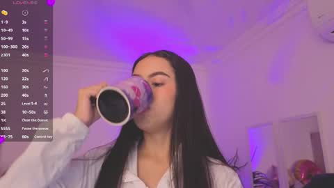 Alejandra online show from 07-25-26, 11:19