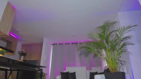 Snapshot of alejaevangeline chatting on 02-28-25, 08:18 A L E J A N D R A online show from 02-28-25, 08:18