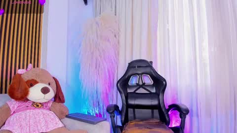 Snapshot of alejagarcia_ chatting on 10-20-25, 09:26 CUTE ALEJA online show from 10-20-25, 09:26